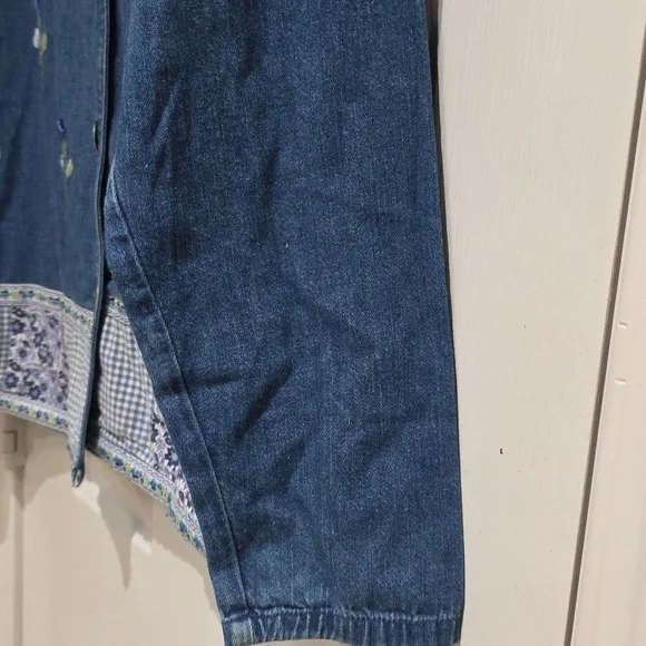 Bobbie Brooks Light Blue Denim Top with Gold Logo Tag Size L - Picture 6 of 10